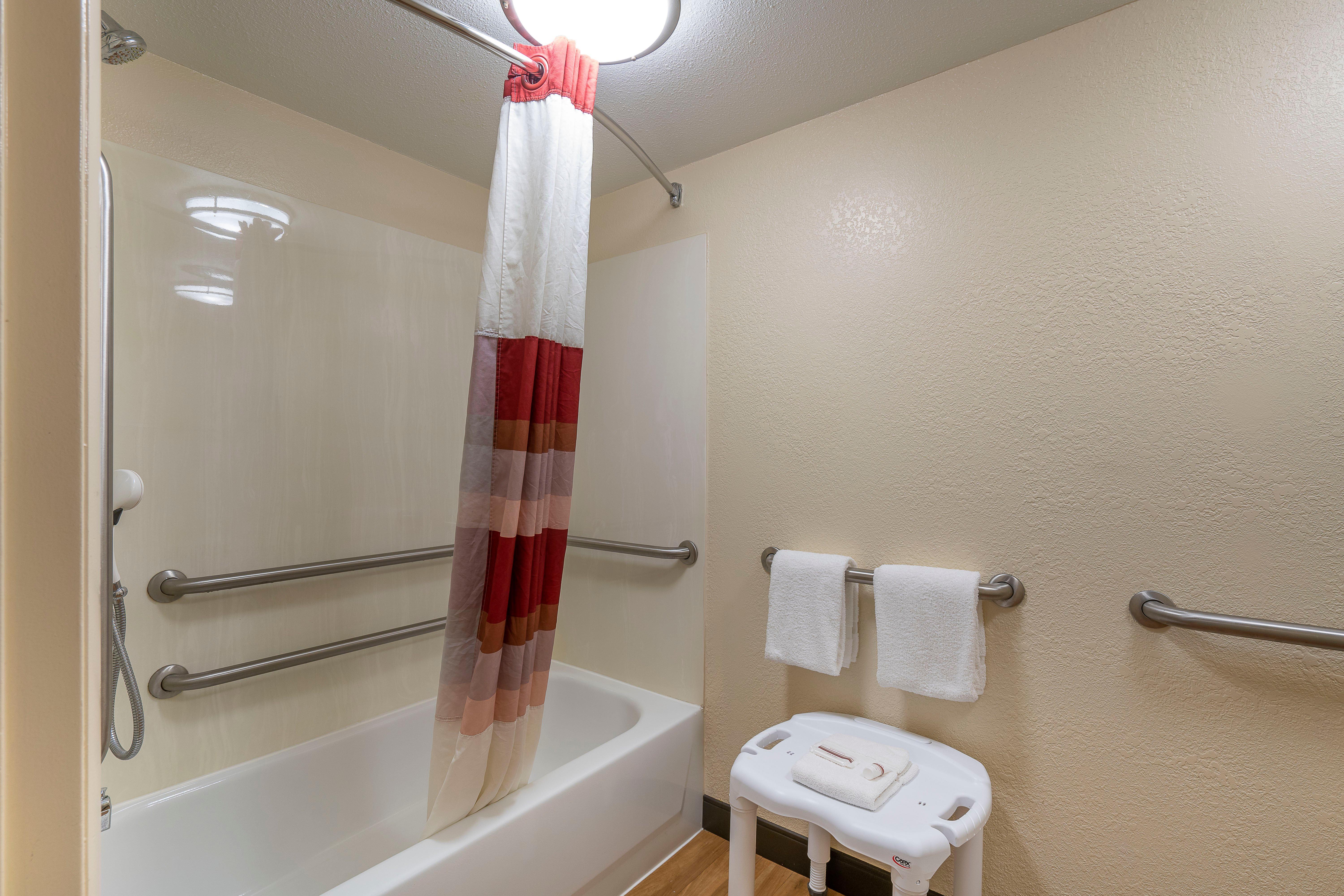 Red Roof Inn Detroit - Roseville St Clair Shores Bagian luar foto