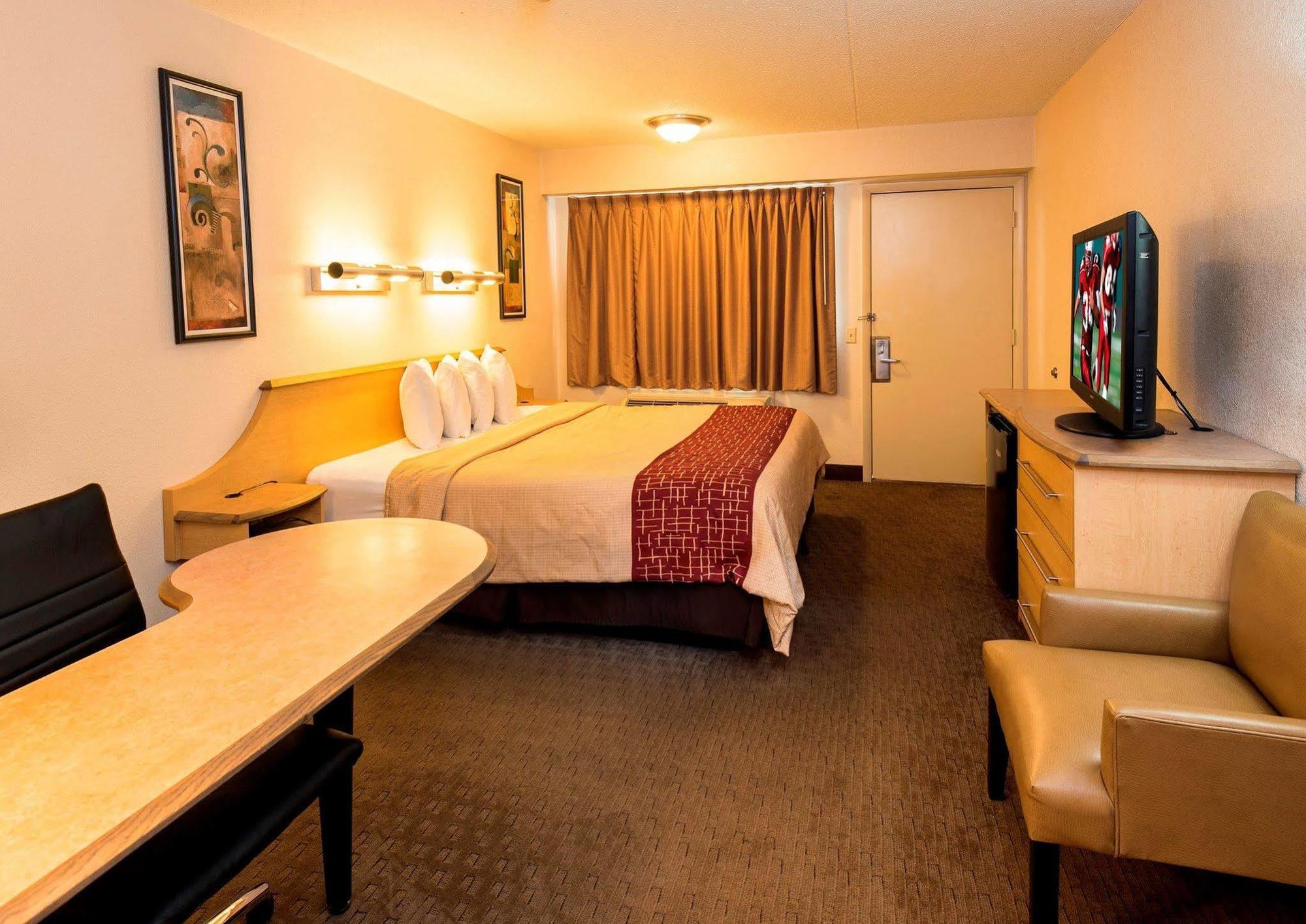 Red Roof Inn Detroit - Roseville St Clair Shores Bagian luar foto